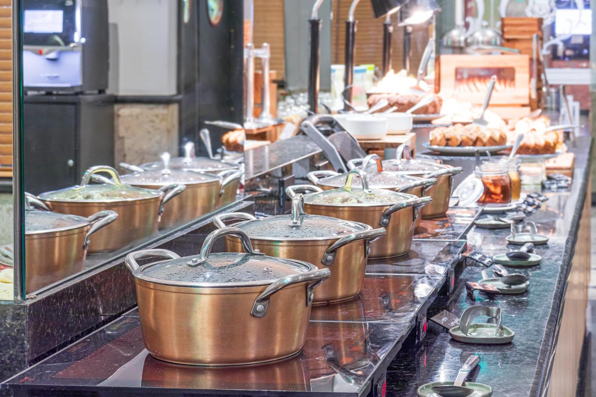 Parque Balneario Hotel Santos By Castelo Itaipava מראה חיצוני תמונה Cooks' station at a restaurant
