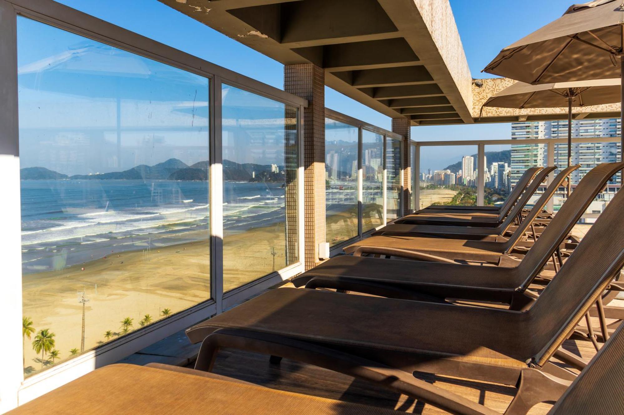 Parque Balneario Hotel Santos By Castelo Itaipava מראה חיצוני תמונה Rooftop pool at the hotel